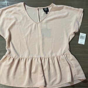 bobeau Blush Peplum Short Sleeve Top